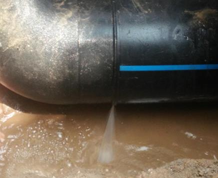 广灵楼顶渗水维修公司为大家分享下广灵卫生间漏水维修修补技术!